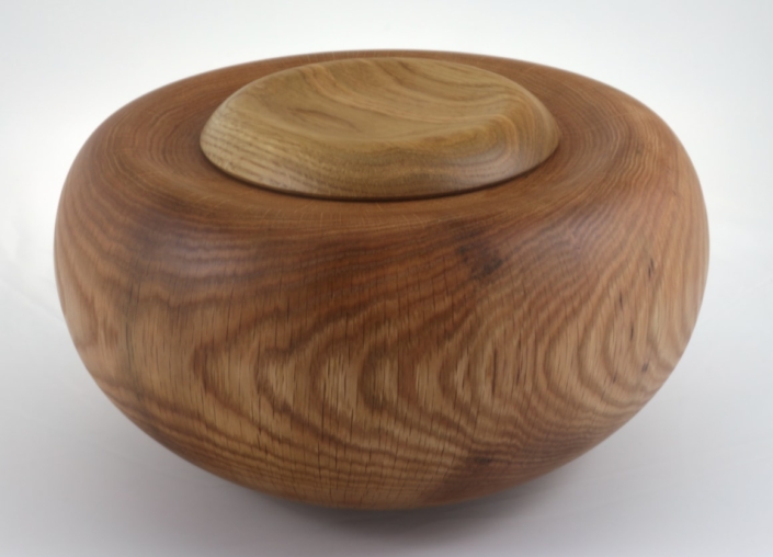 Urne funéraire écologique en bois- #219a-Chêne 10×6 po. Urne funéraire écologique en bois- #219a-Chêne 10x6 po.