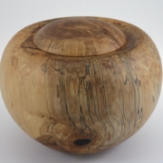 Urne funéraire écologique en bois- #223-Erable Coti 9,75x7,5 po.
